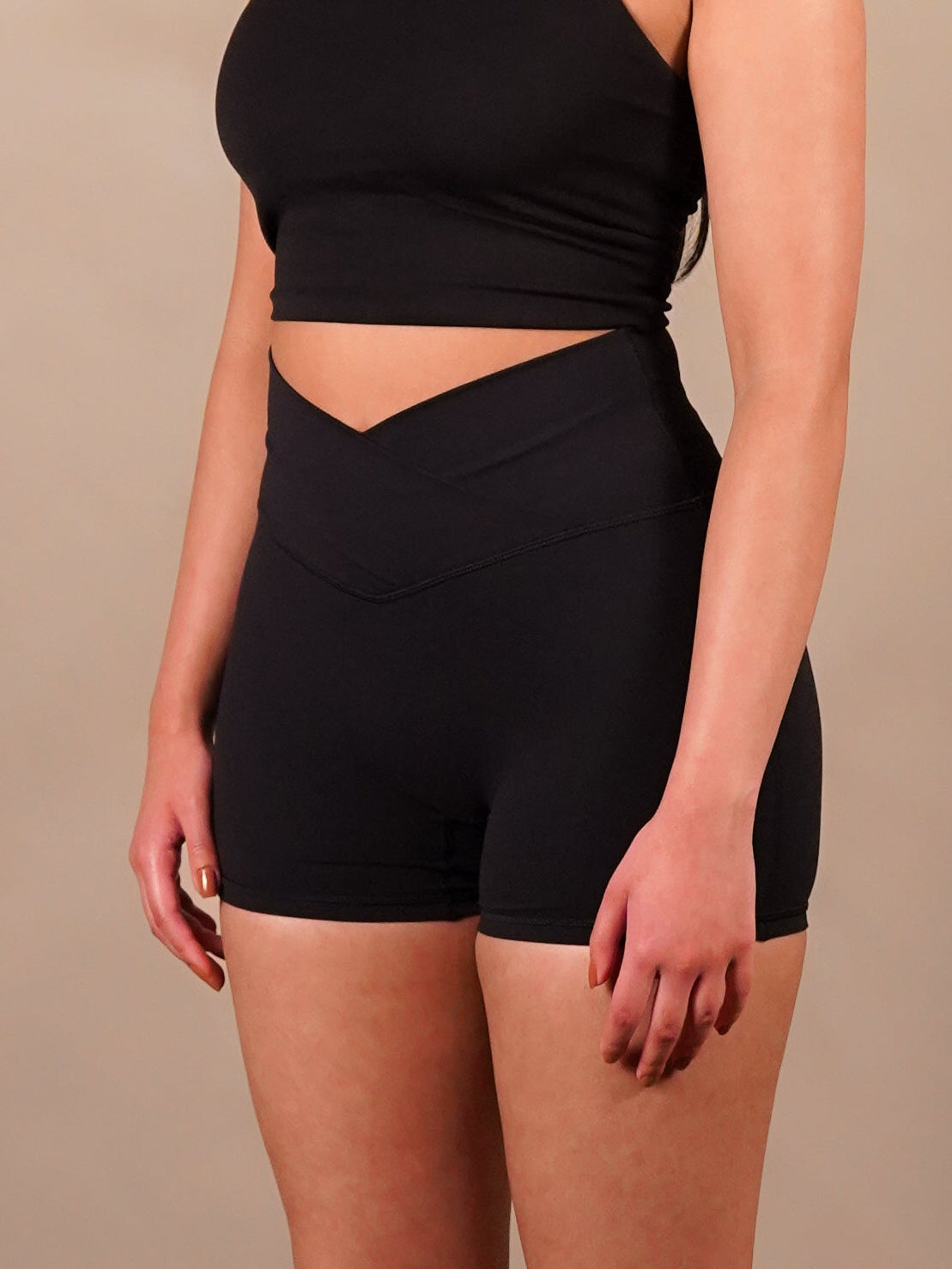 Aura V-band Shorts